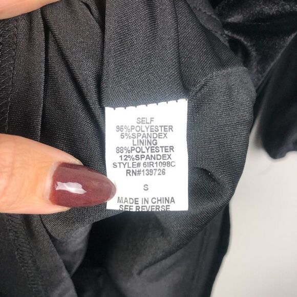 HONEY PUNCH | Velvet Black Long Sleeve Romper Wrap Front Cutout Back S - Picture 9 of 11